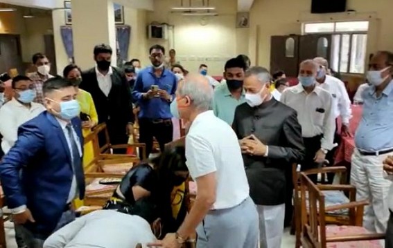 Tripura High Court Bar Association gave farewell to Chief Justice Akil Kureshi Tripura High Court Bar Association gave farewell to Chief Justice Akil Kureshi